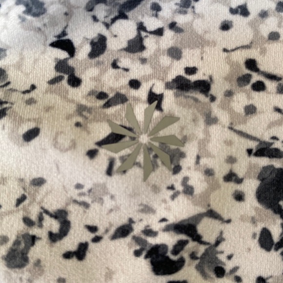 Athleta Stash Leggings size S - Picture 5 of 7